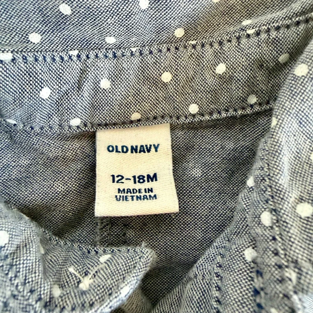 Old Navy Sz 12-18M Chambray Polka Dot Button-Front Baby Boy Romper Snap Crotch